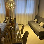 Moder Cozy Apartment